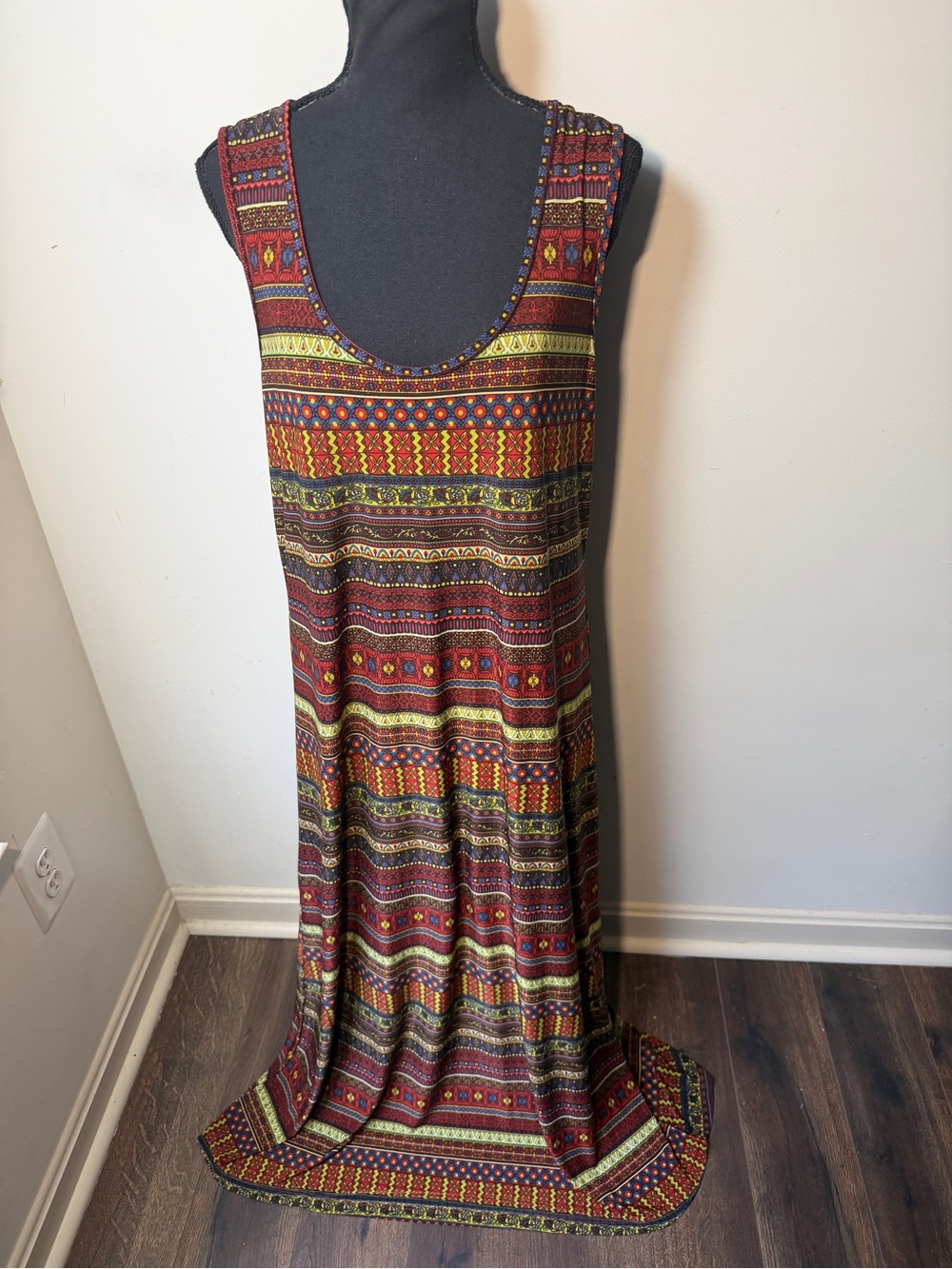 Freckles Women’s 1X Boho Tribal Print Sleeveless Maxi Dress Stretch Plus Size